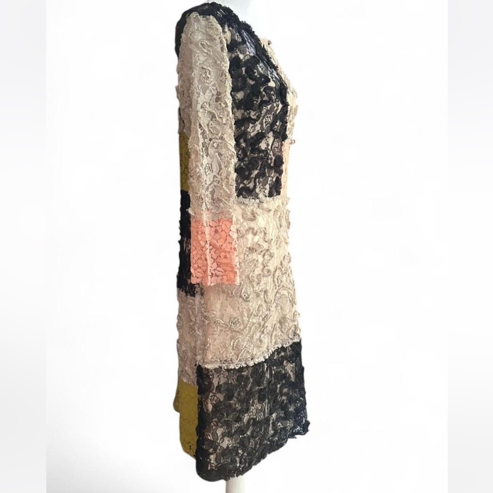 Moschino Cheap & Chic runway 2012 look lace color block dress - Picture 3 of 4